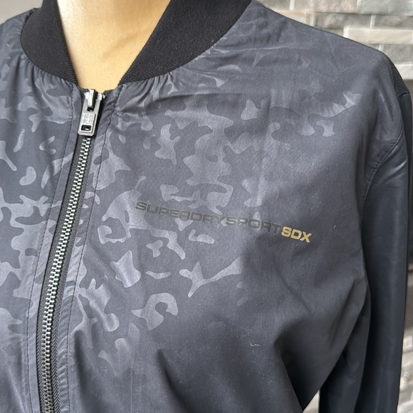 Superdry Warmup Jacket Size Medium. Shimmery Gray and black leopard.New w/o tags - Picture 4 of 5